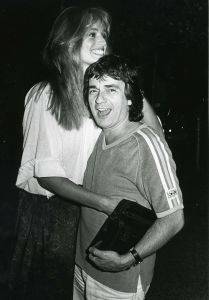 Dudley Moore, Susan Anton 1982 NYC.jpg